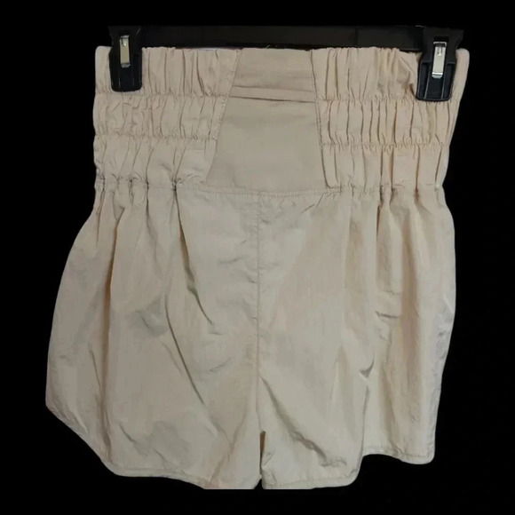 Free people women short color cream size  S - Picture 4 of 9